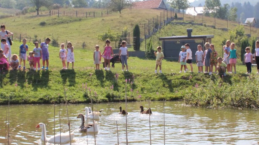 DISCOVER THE CHARMS OF GRANDPA SIMA'S RANCH